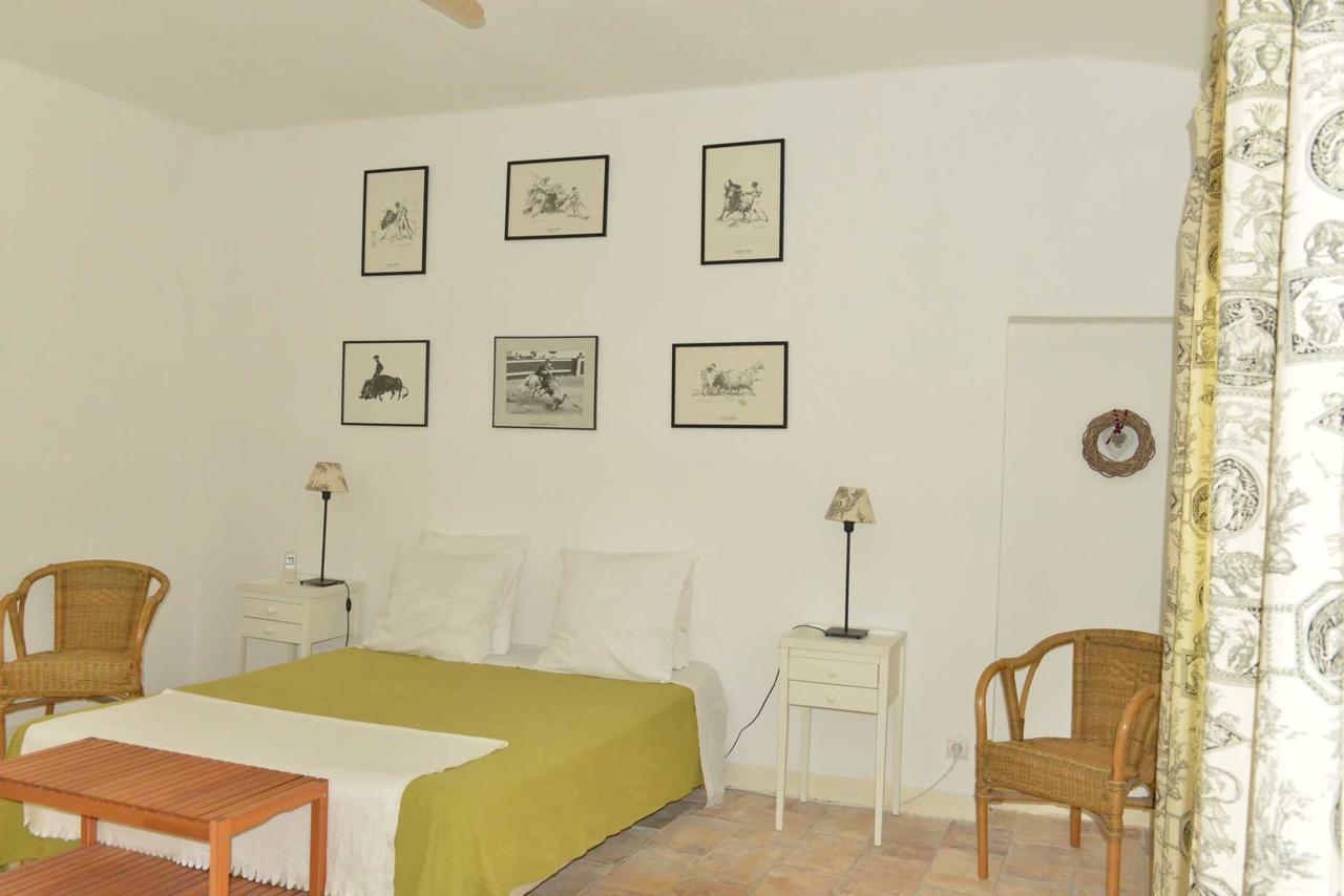 Appartement Mas du Notaire à Gallician Extérieur photo