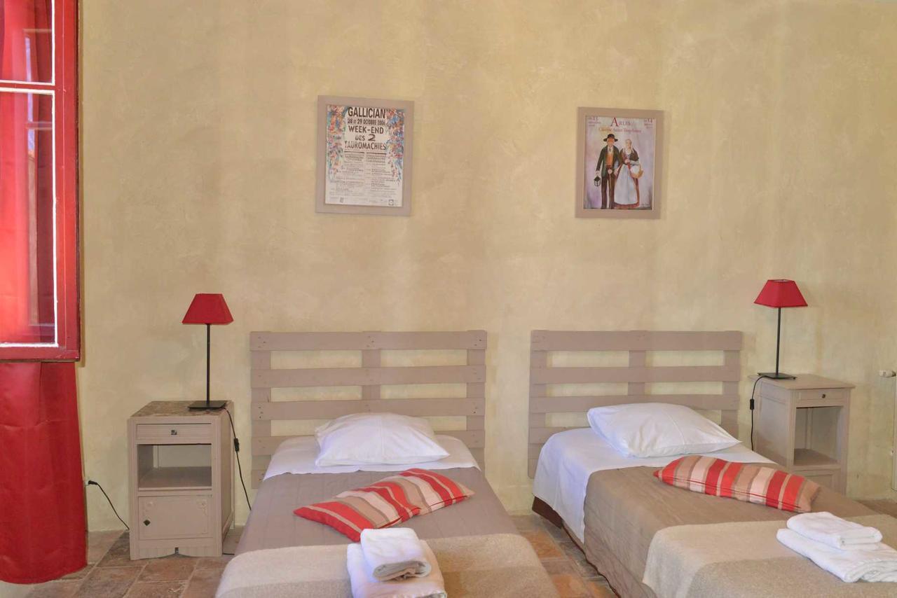 Appartement Mas du Notaire à Gallician Extérieur photo